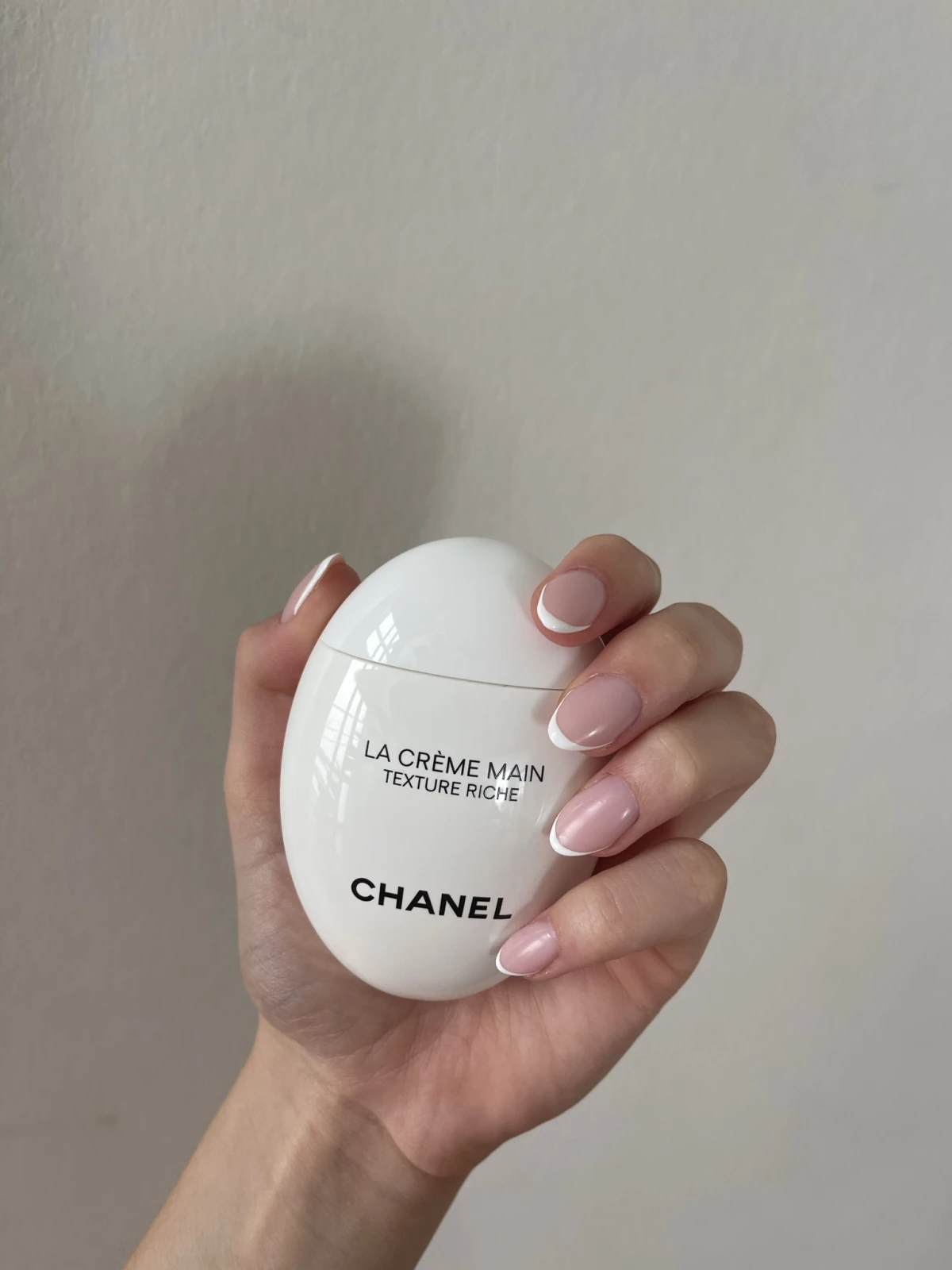 Chanel Verzacht Verheldert Chanel - La Crème Main Verzacht-verheldert - review image