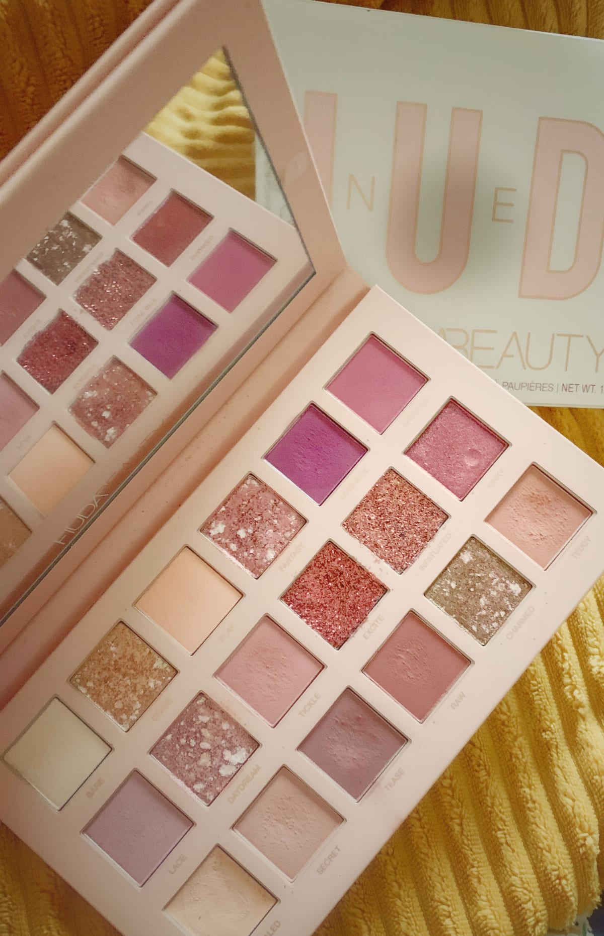 Huda Beauty - The New Nude Palette - review image