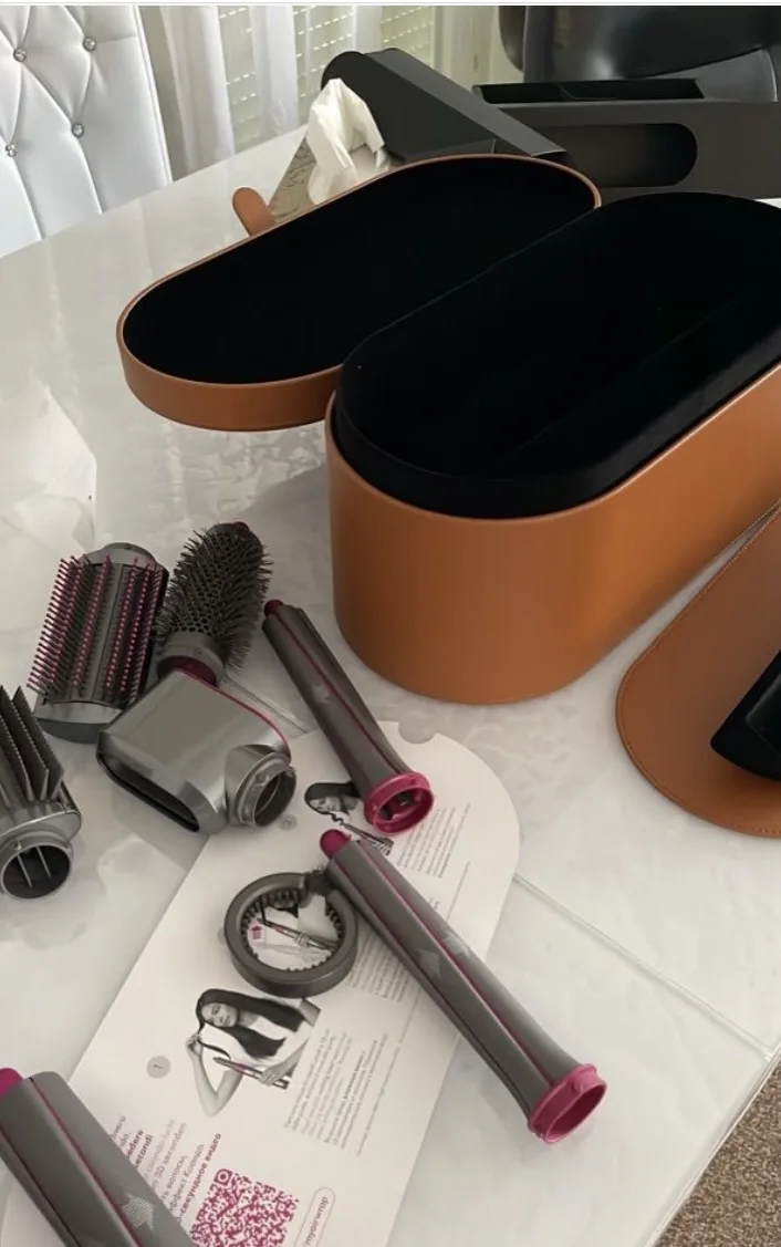 Dyson Airwrap Styler - review image