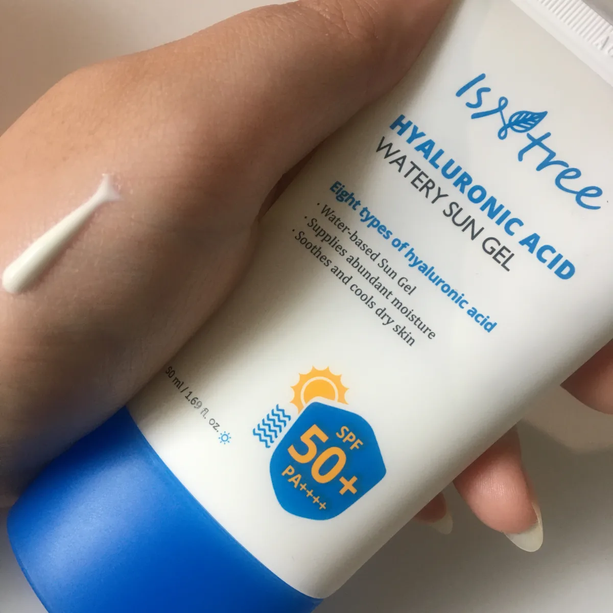 Isntree Hyaluronic Acid Watery Sun Gel SPF50+ PA++++ - - review image