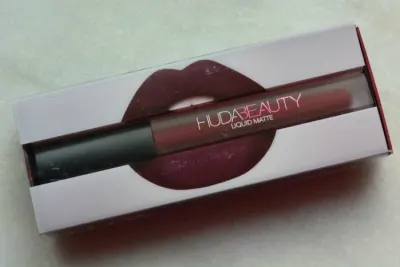 review image Huda-Beauty-Famous-Liquid-Matte-Lipstick-Packaging_qocnqo