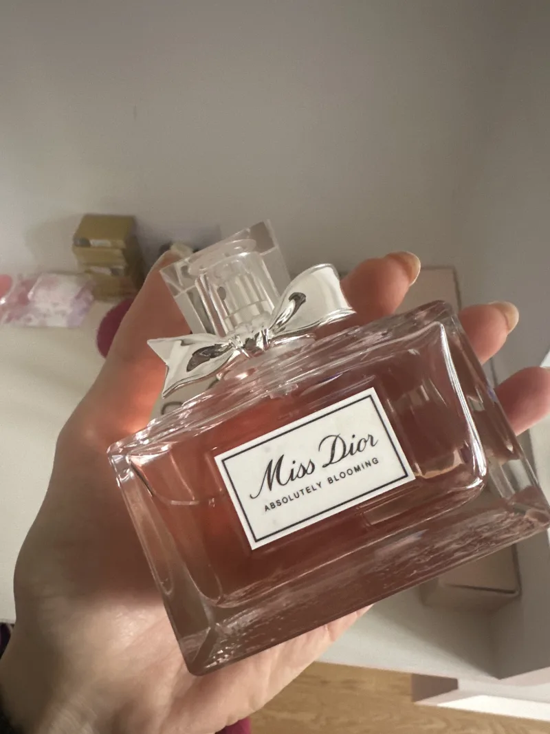 その他 Miss Dior Absolutely Blooming 50ml Miss Dior Absolutely Blooming: delectably floral Eau de