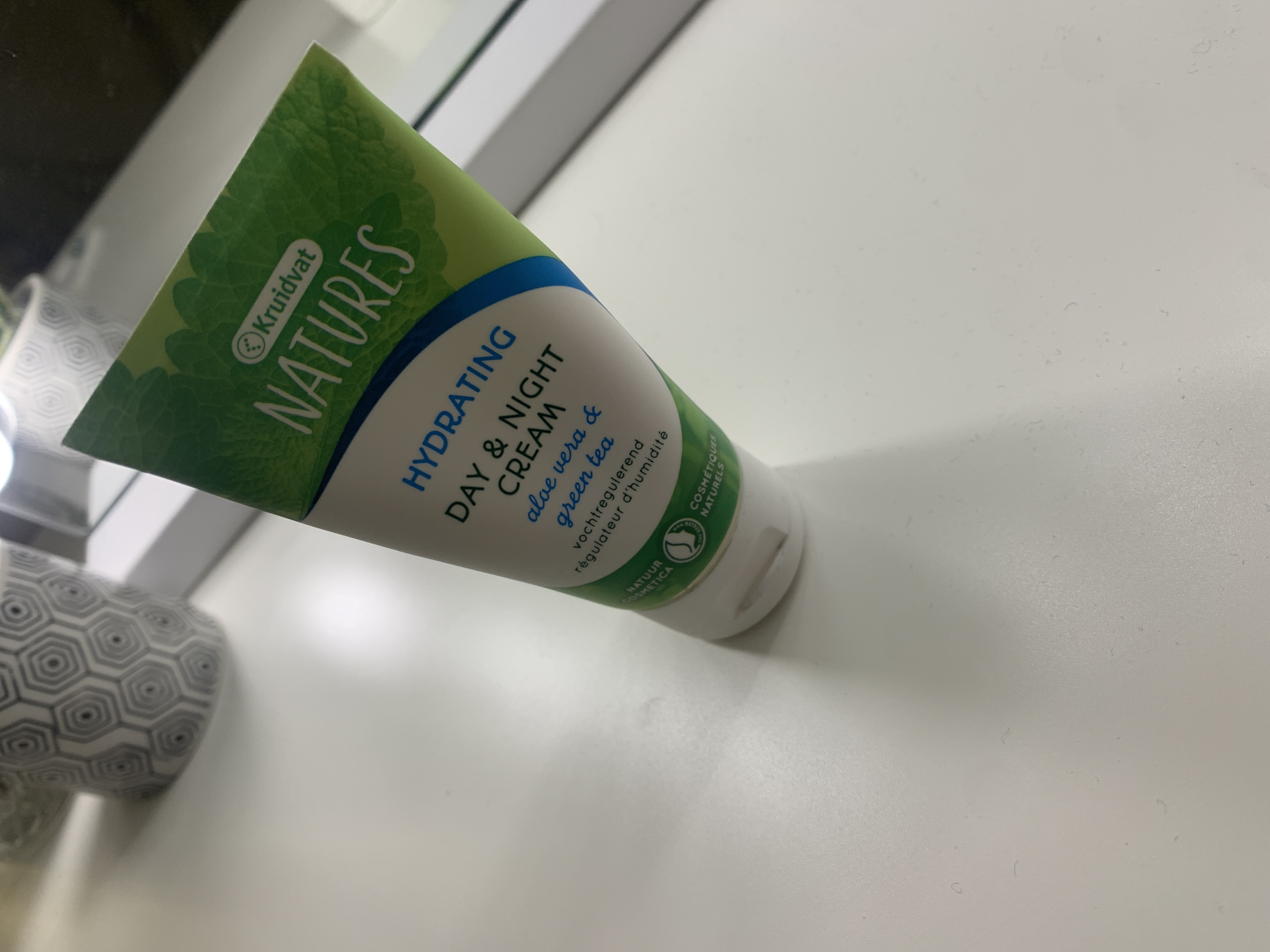 Natures Hydrating Day And Night Cream Kruidvat Day & night cream We