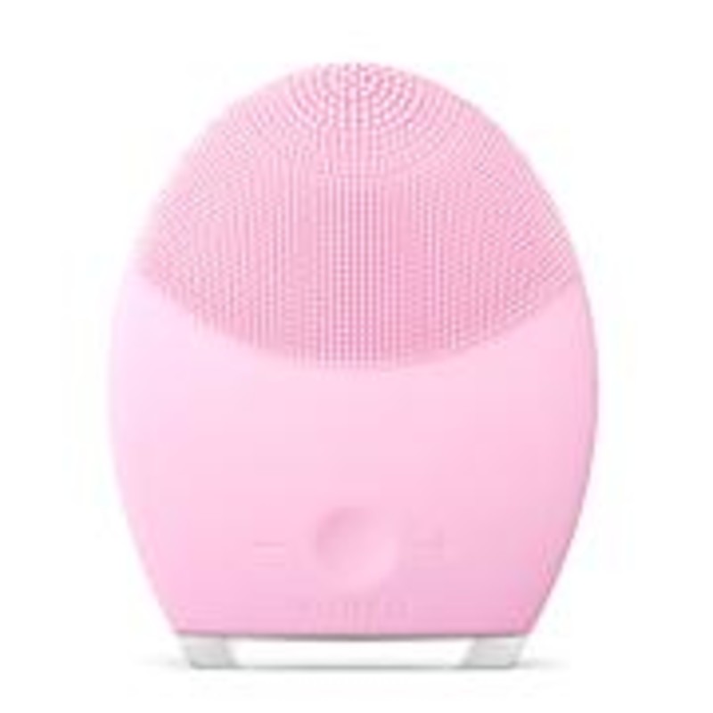 review image https://cdn.weareeves.com/shopify/s/files/1/0012/9669/5349/products/FOREO_LUNA_2_for_Normal_Skin_1454418368_listing.jpg