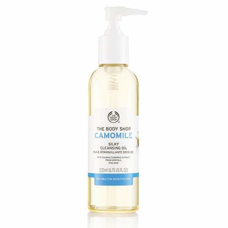 review image https://cdn.weareeves.com/shopify/s/files/1/0012/9669/5349/products/camomile-silky-cleansing-oil-6-640x640.jpg