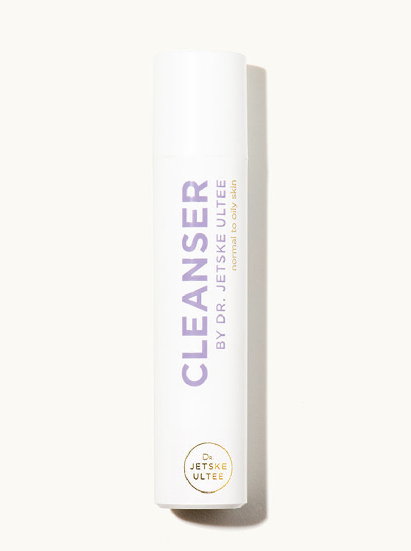 review image https://cdn.weareeves.com/shopify/s/files/1/0012/9669/5349/products/cleanser_nv_base_fd16a574-610e-4a39-9f2c-4db33ae261d6.jpg