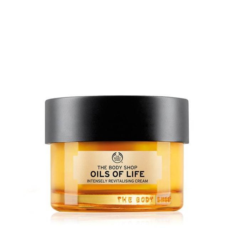 review image https://cdn.weareeves.com/shopify/s/files/1/0012/9669/5349/products/oils-of-life-intensely-revitalising-cream-1-640x640.jpg