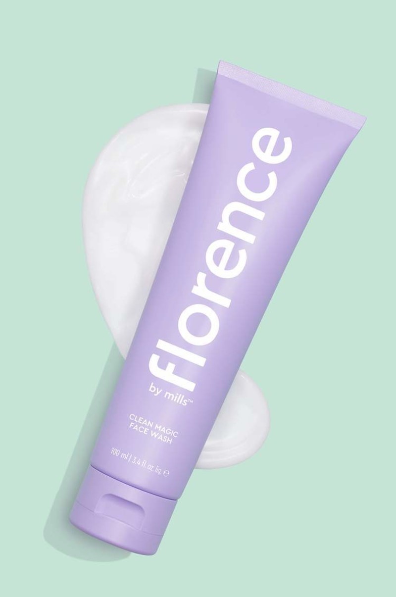 review image https://cdn.weareeves.com/shopify/s/files/1/0012/9669/5349/products/vertical_sized__0018_clean_magic_face_wash_750x_9ed5798c-ab46-4761-bce3-6d695ad29e5f.jpg